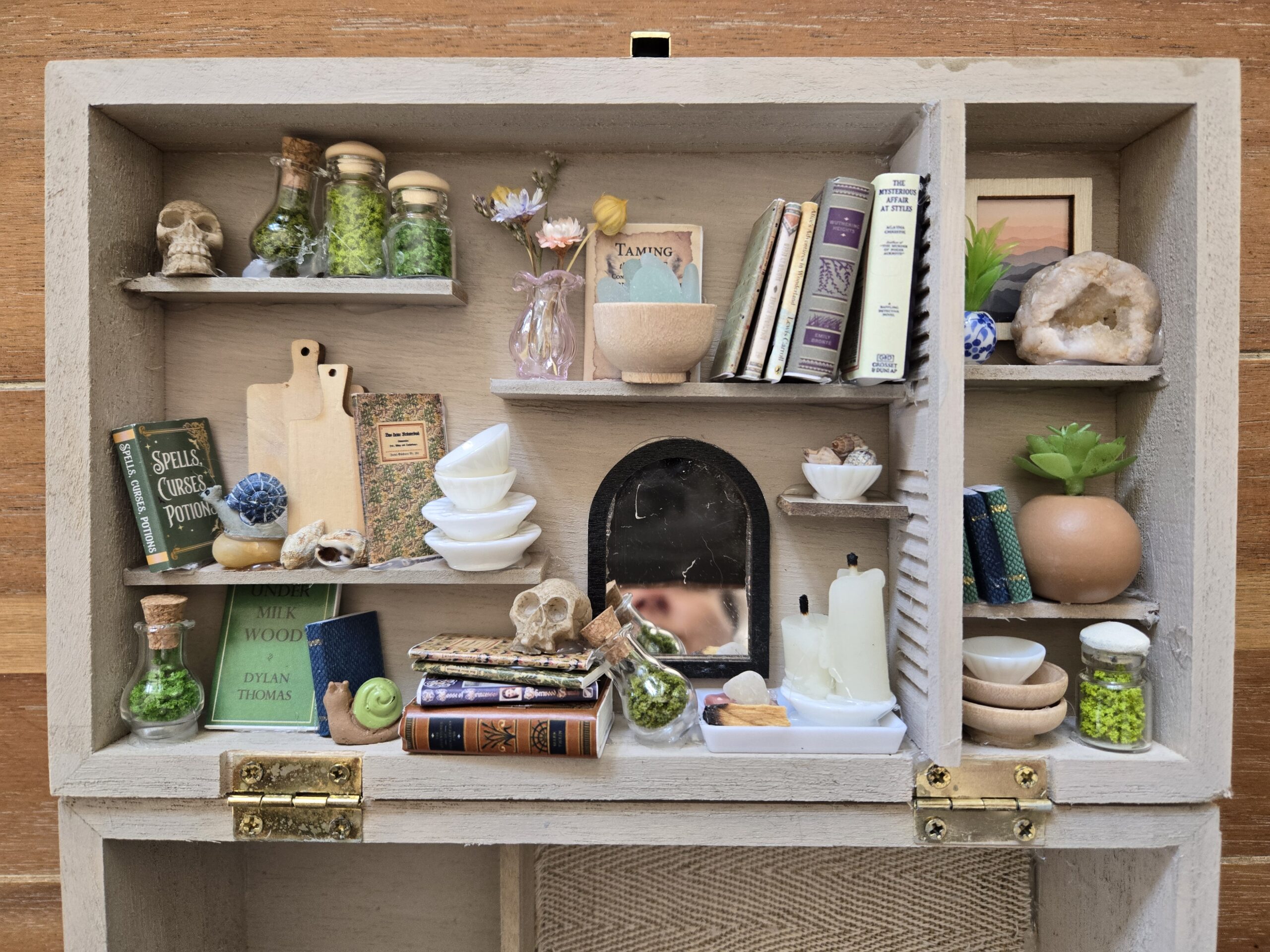 How to Build a Portable Altar